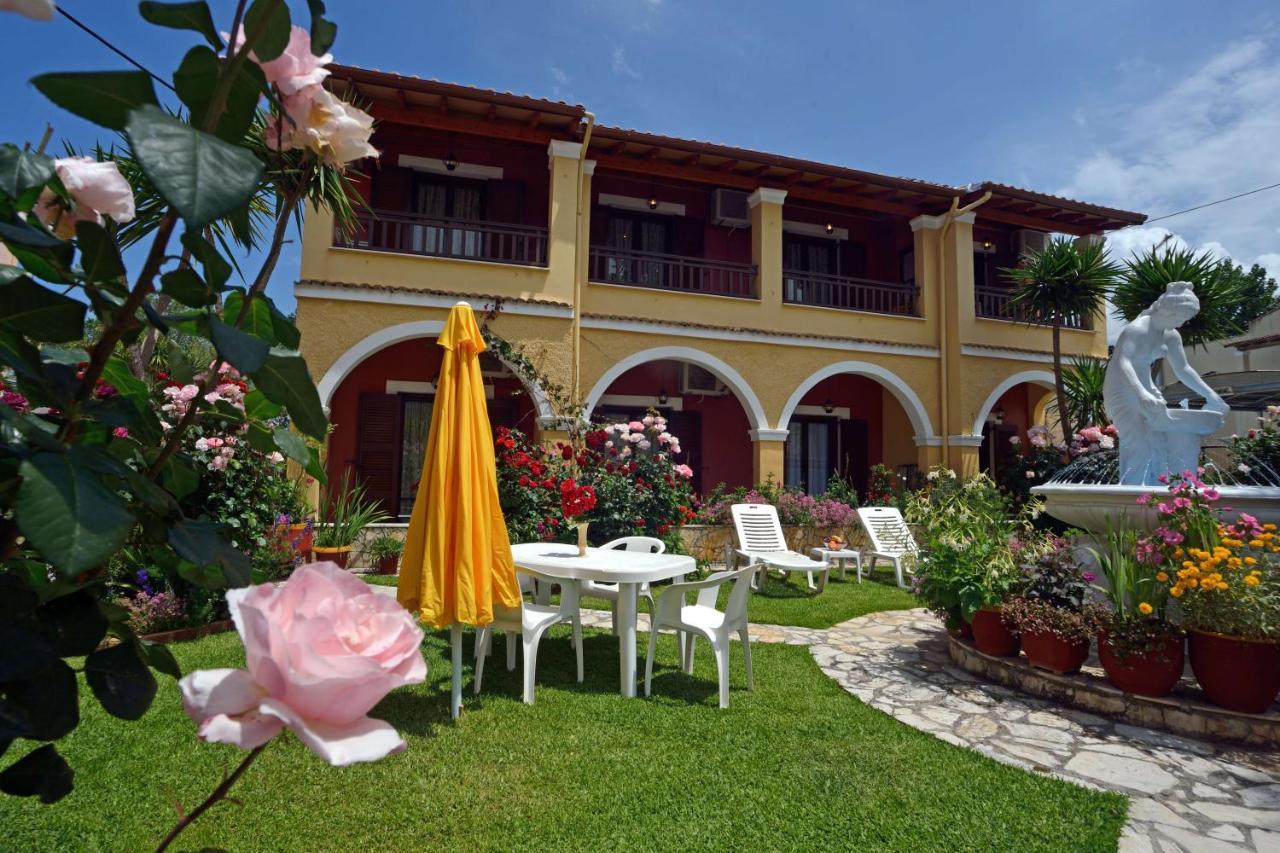 Eleni Apartments Roda  Chambre photo